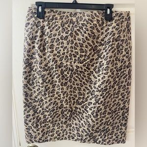 Women’s LOFT pencil skirt with back slit, size 10